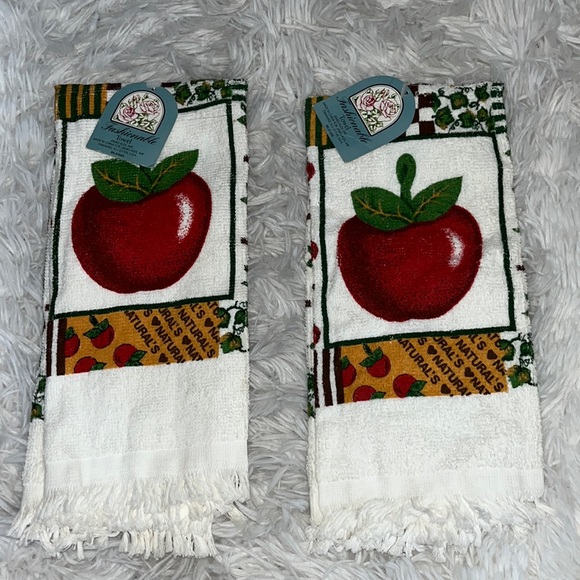 Hand towels - Picture 1 of 4